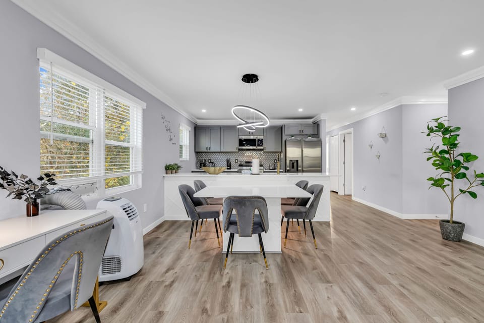 Signature House, 3 Bedrooms, Non Smoking, Terrace | In-room dining