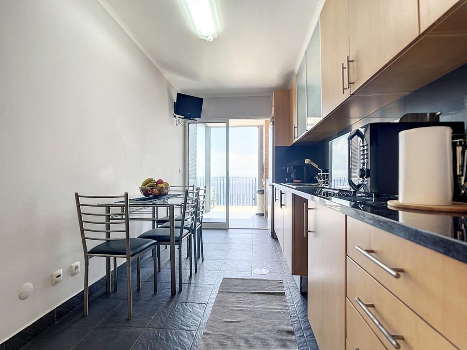 House | 2 bedrooms, iron/ironing board, WiFi