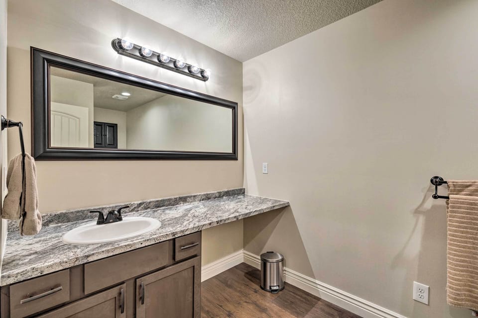 Full Bathroom | 1st Floor