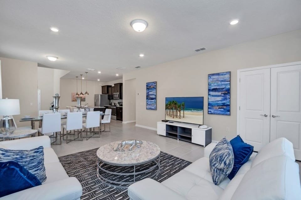 Villa, 6 Bedrooms | Living room