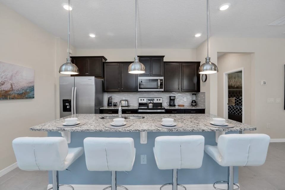 Villa, 6 Bedrooms | Private kitchen