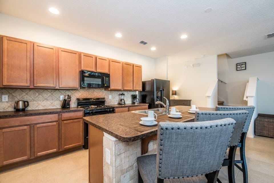Villa, 4 Bedrooms | Private kitchen