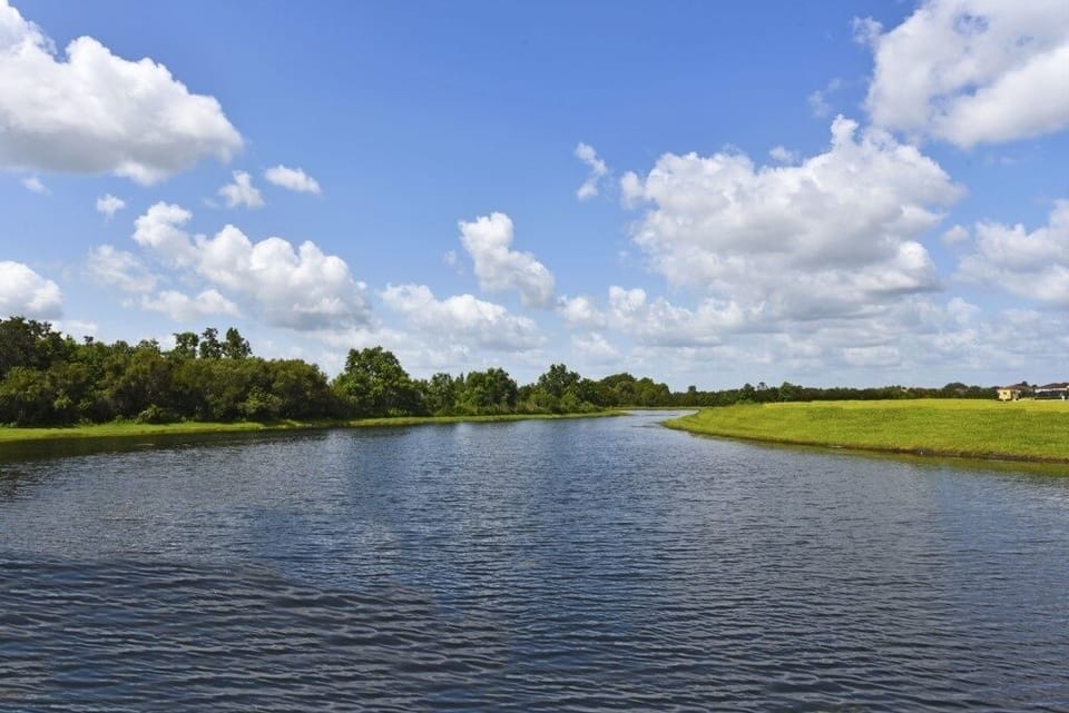 House, 4 Bedrooms | Lake