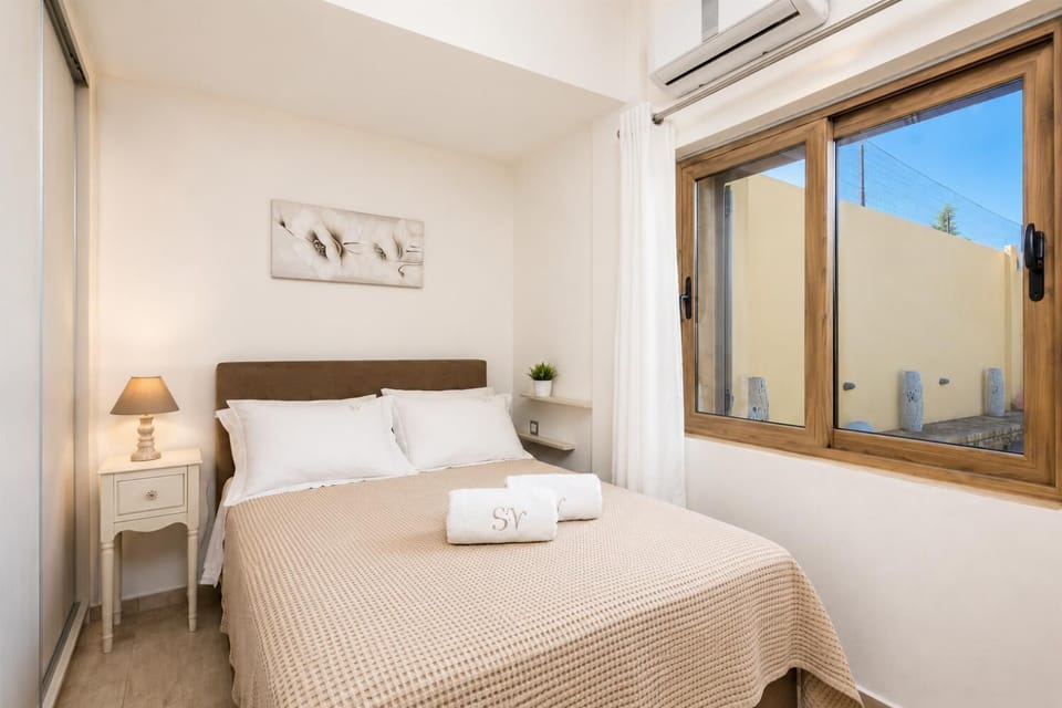 Double bedroom with A/C and TV