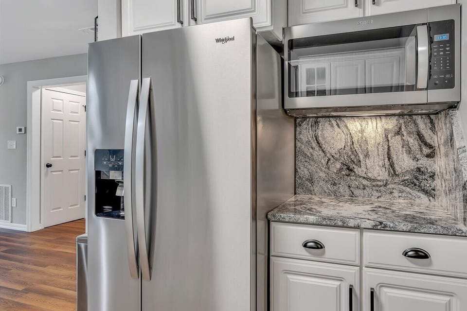 Stainless steel appliances and lots of room!
