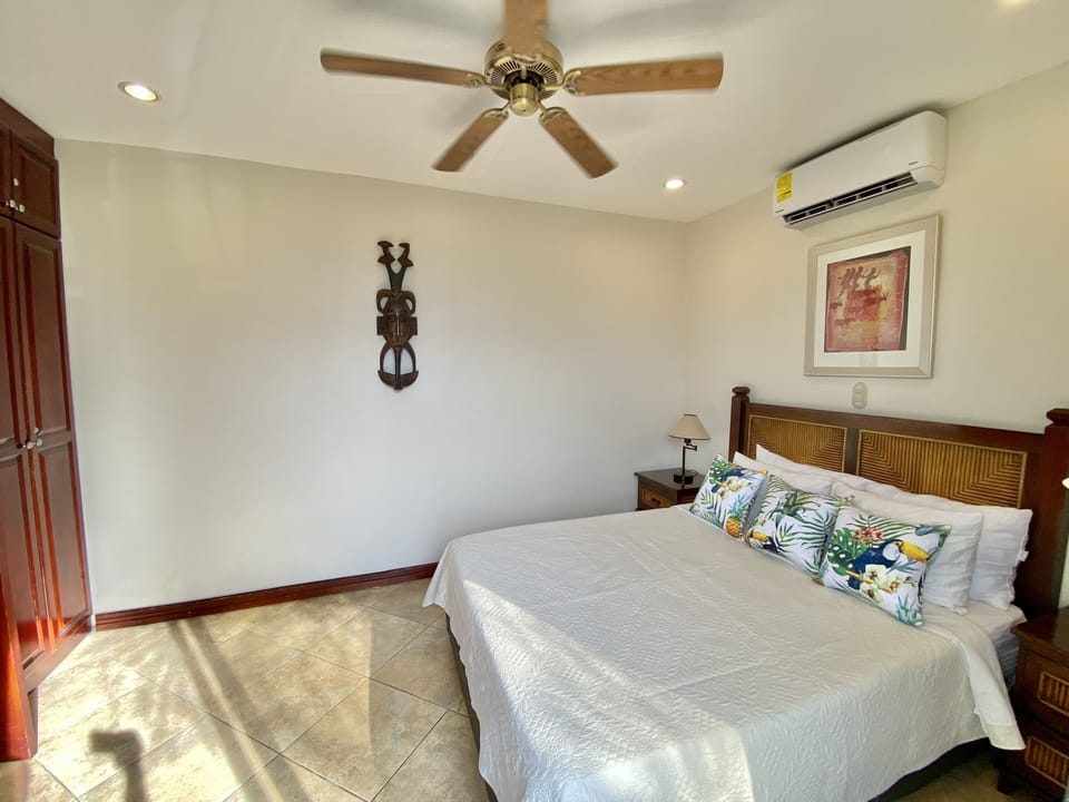 Guest bedroom