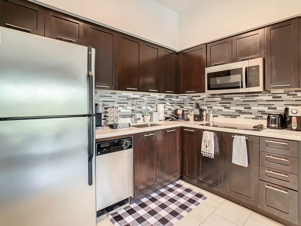 225 Celebration Place # 340-12