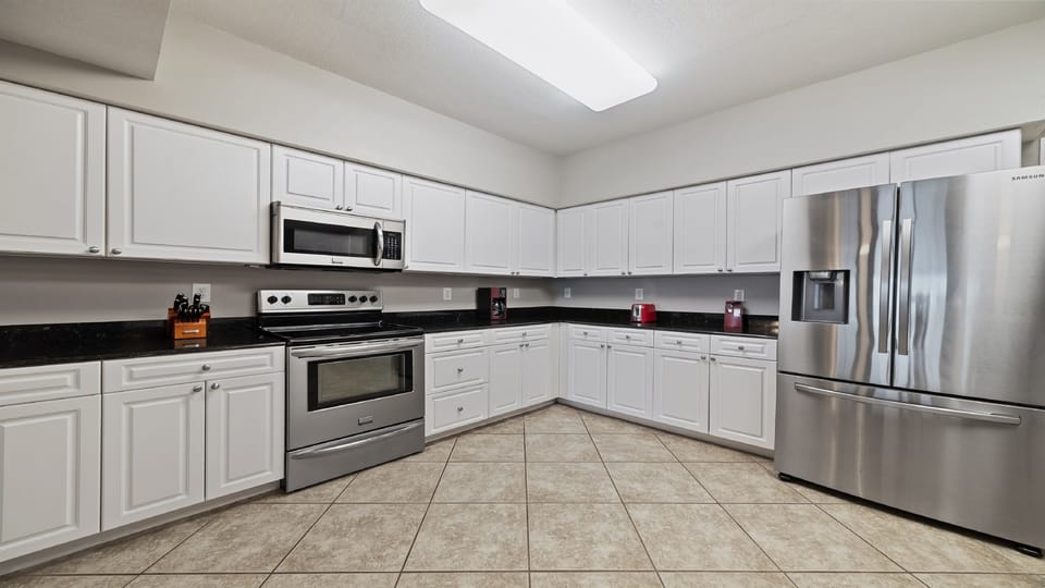 Spacious kitchen, big enough to create a feast for the whole family!