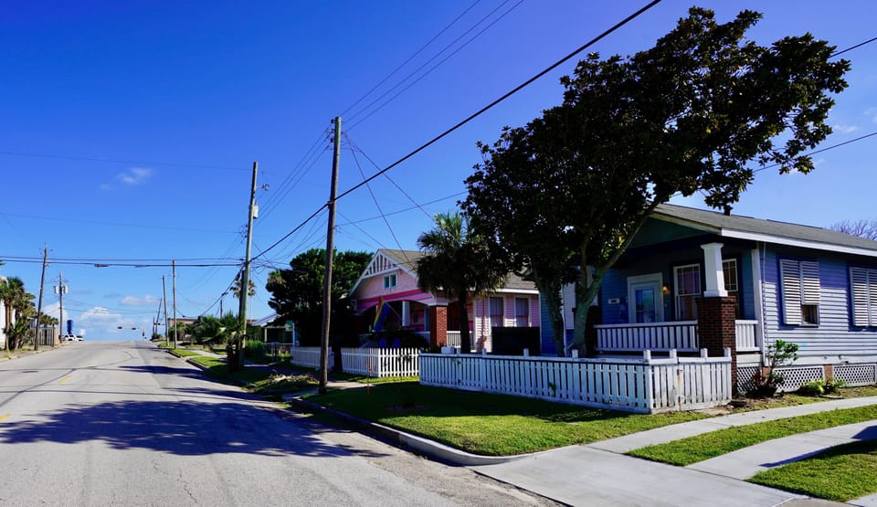 4 Houses to the Beach
