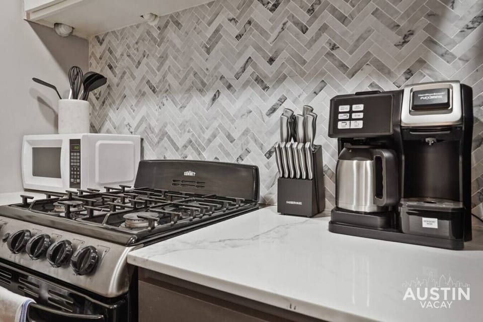 Fully equipped kitchen with all the essentials and dishwasher