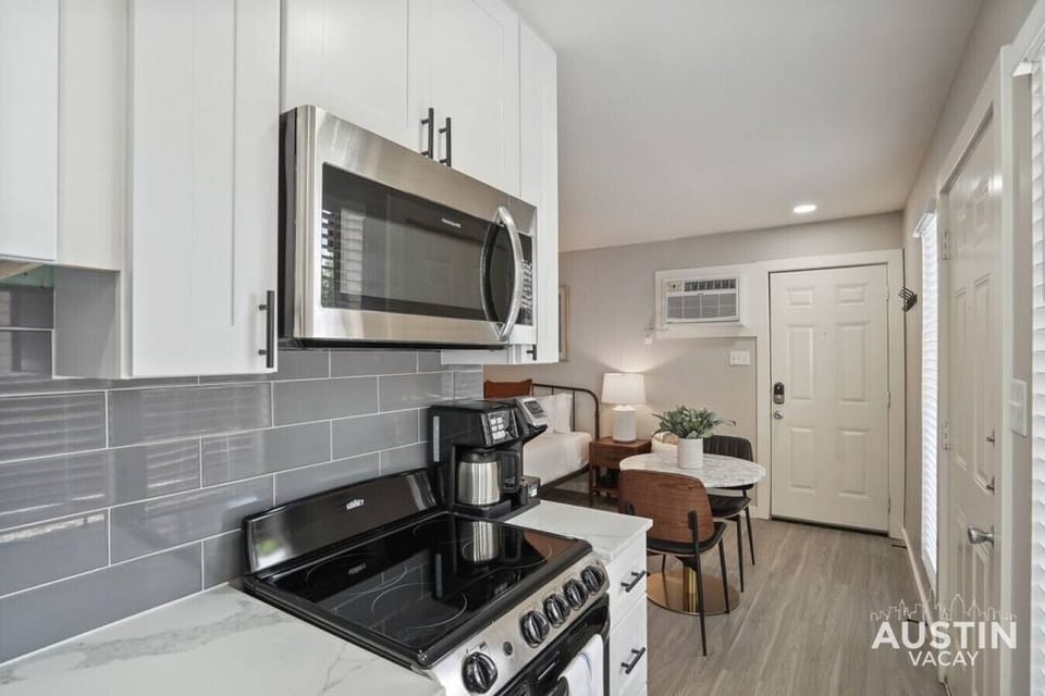 Fully equipped kitchen with all the essentials and dishwasher