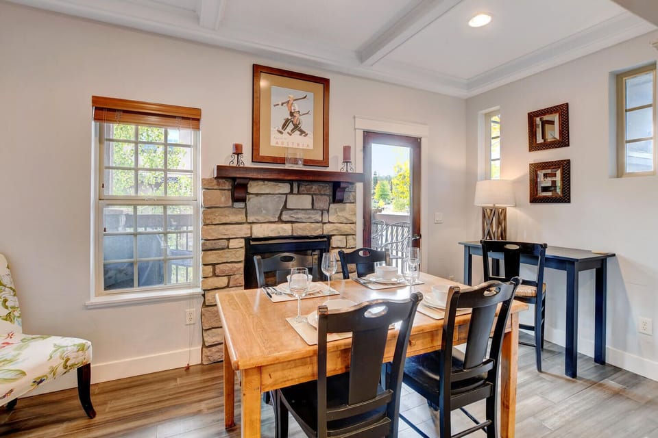 Breakfast Nook Off Kitchen