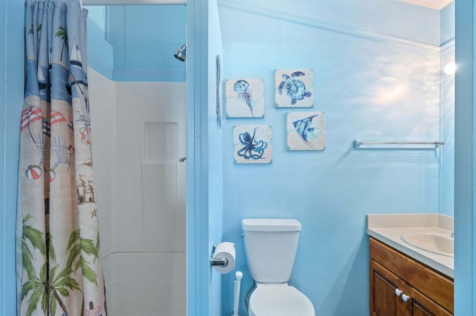 26-web-or-mls-9327-B-BR1-Private-Bath