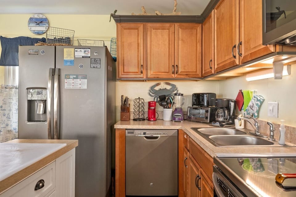19-web-or-mls-9327-B-Kitchen-V2