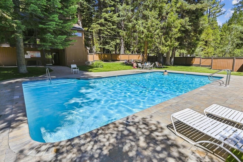 exterior-pool-_dsc3789
