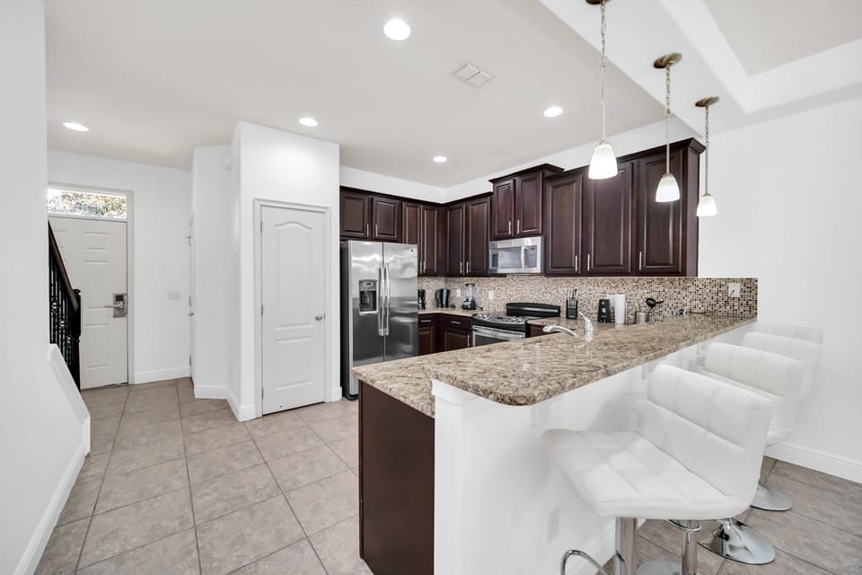 8165RosevilleBlvd_06