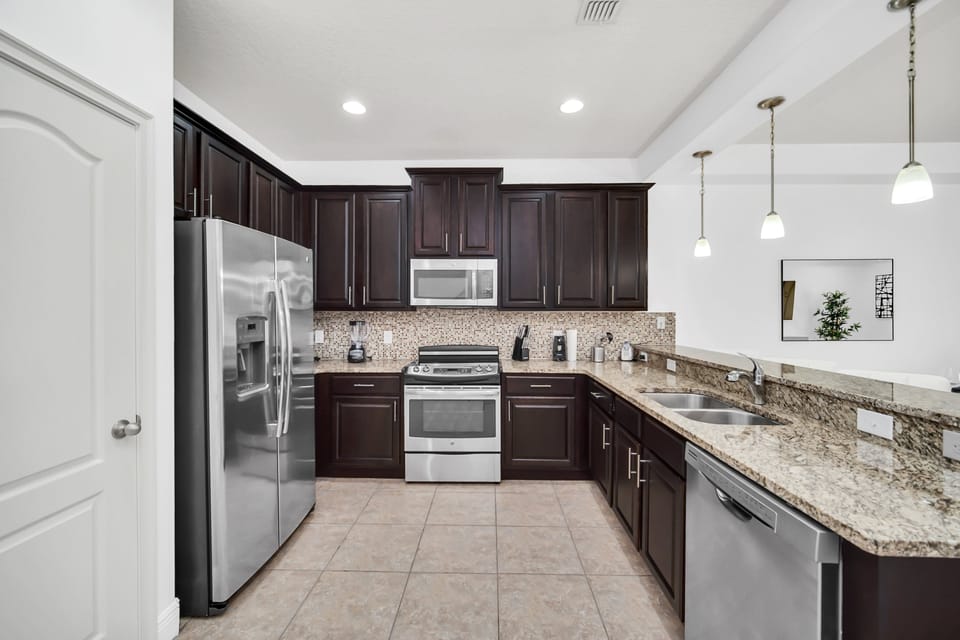 8165RosevilleBlvd_05