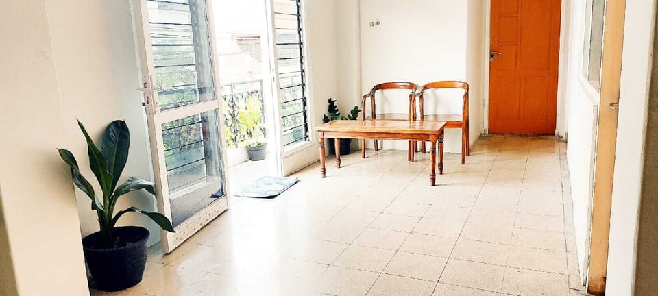 Deluxe Room | Living area