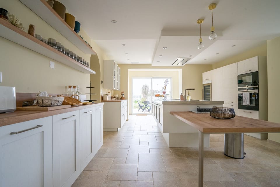 House | Private kitchen | Oven, stovetop, dishwasher, toaster