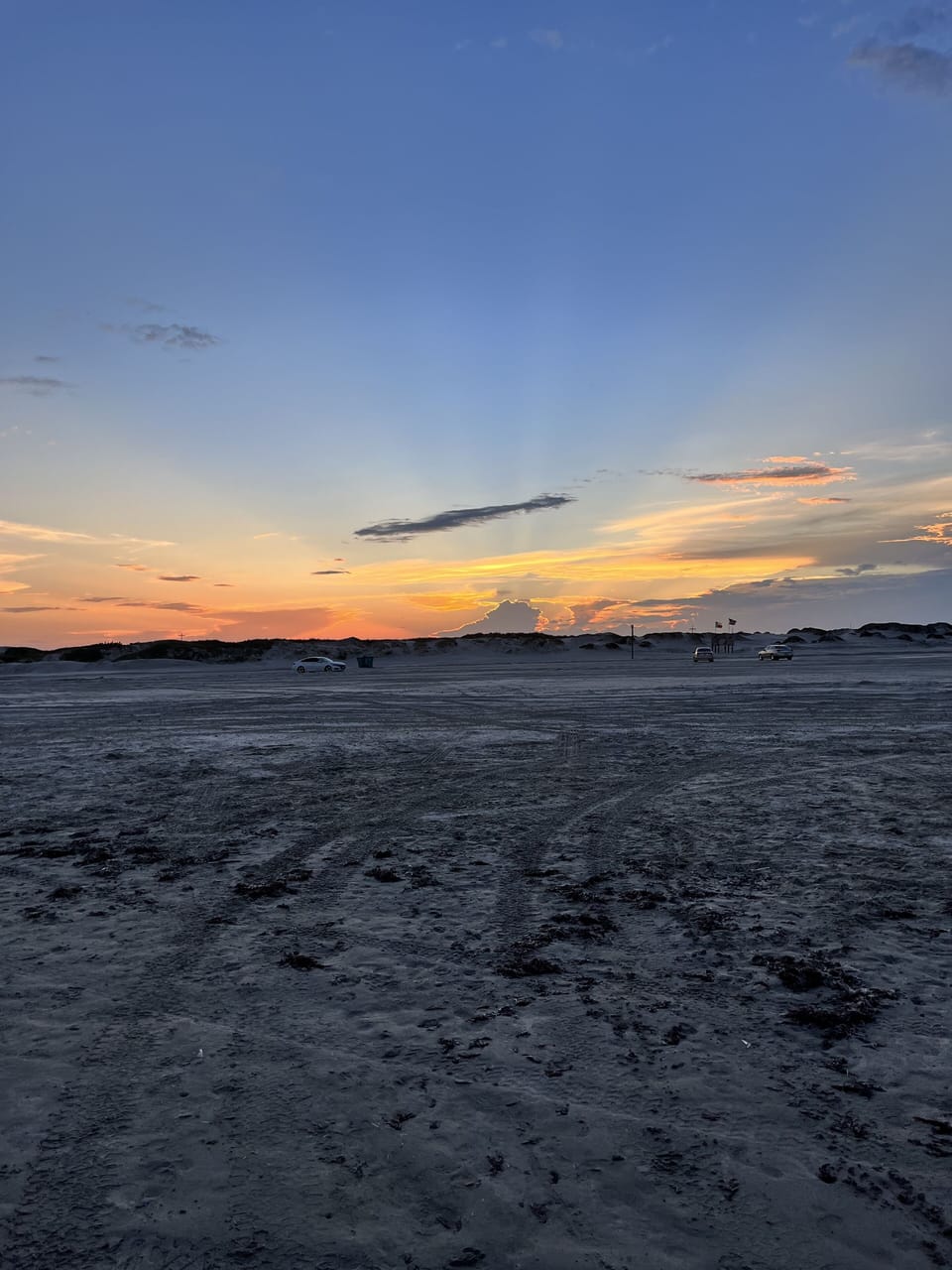 Sunset on the beach☀️