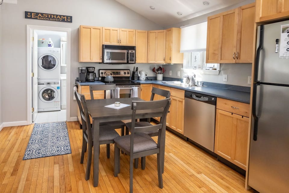 Light Filled Eat-in Kitchen
