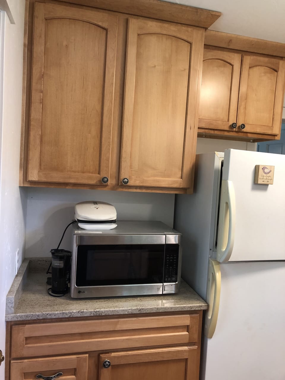 Kitchen microwave