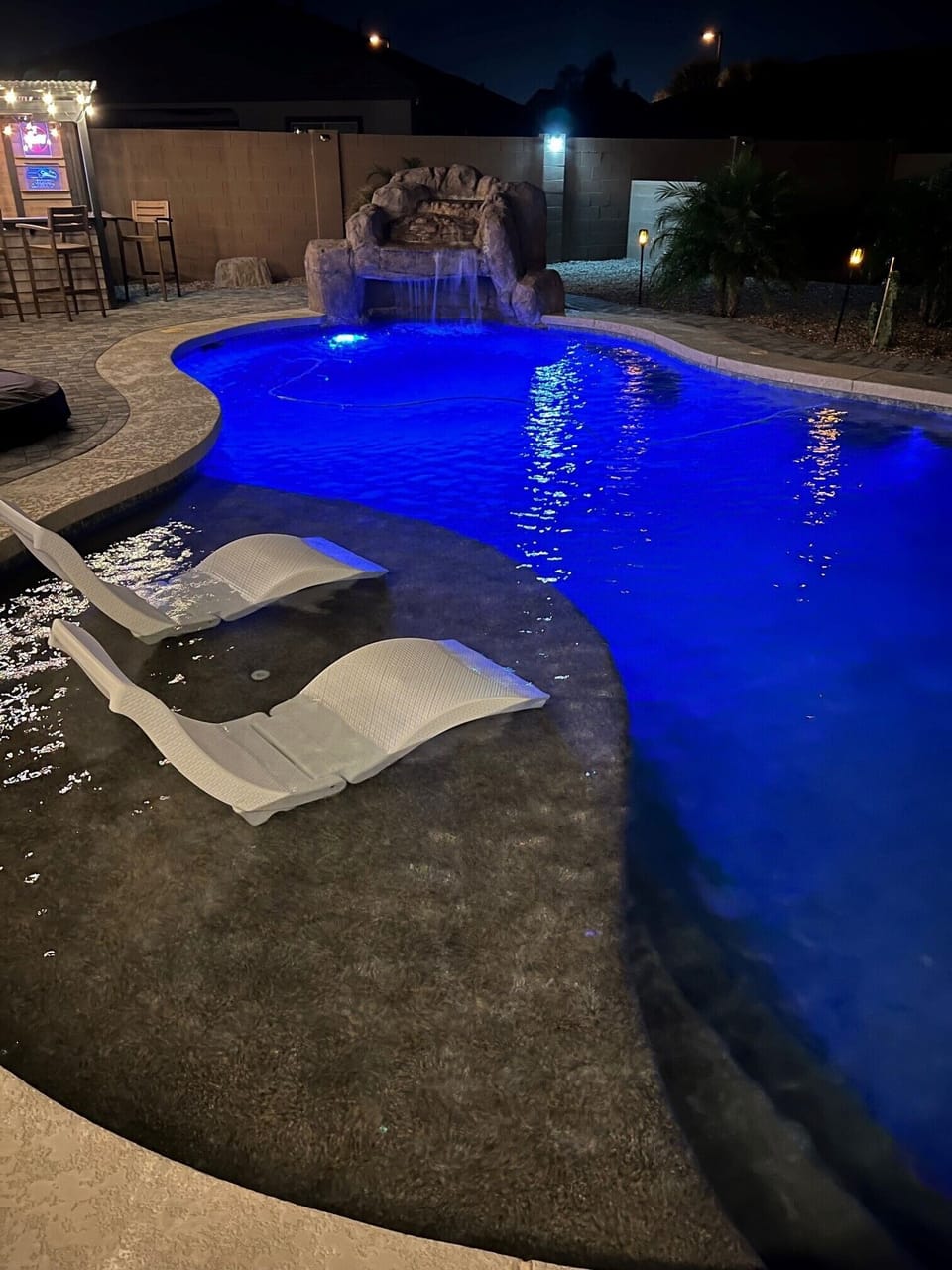 Pool/bar