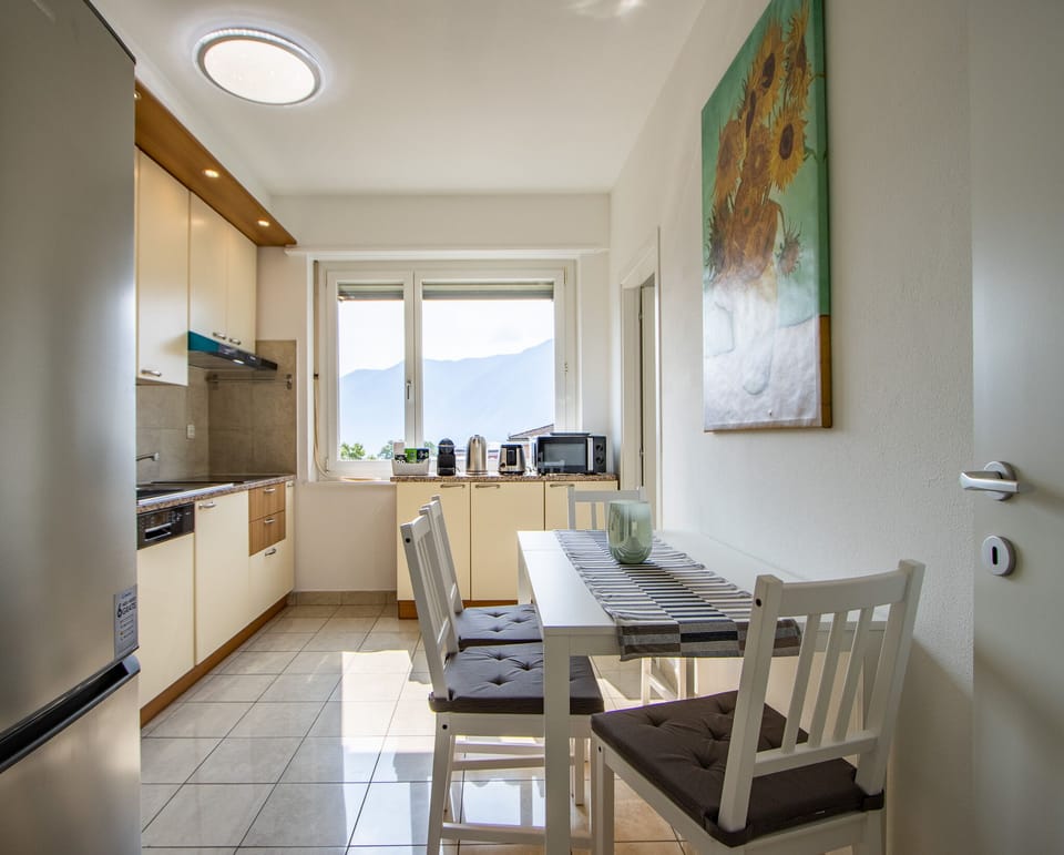 Eat in kitchen

