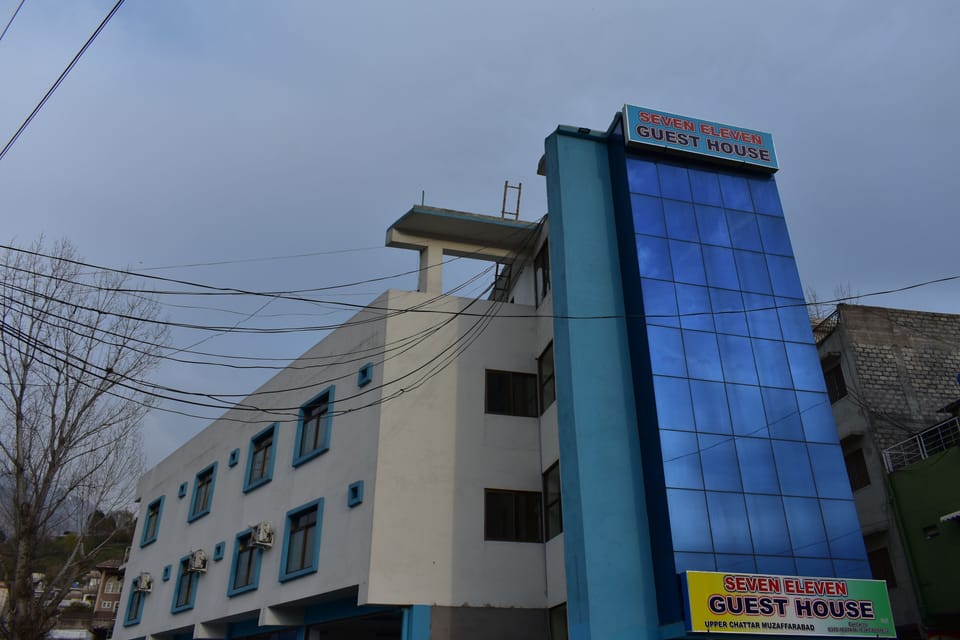 Seven Eleven Guest House Hotel in Pakistan