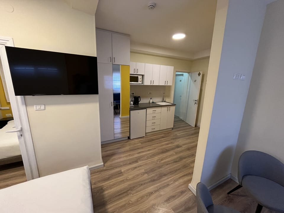 Studio | Laptop workspace, soundproofing, free WiFi, bed sheets