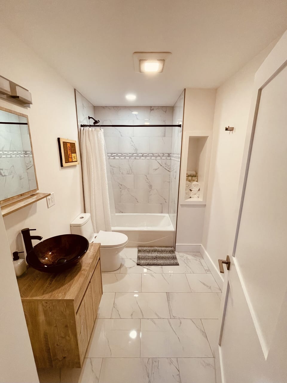 Main bathroom