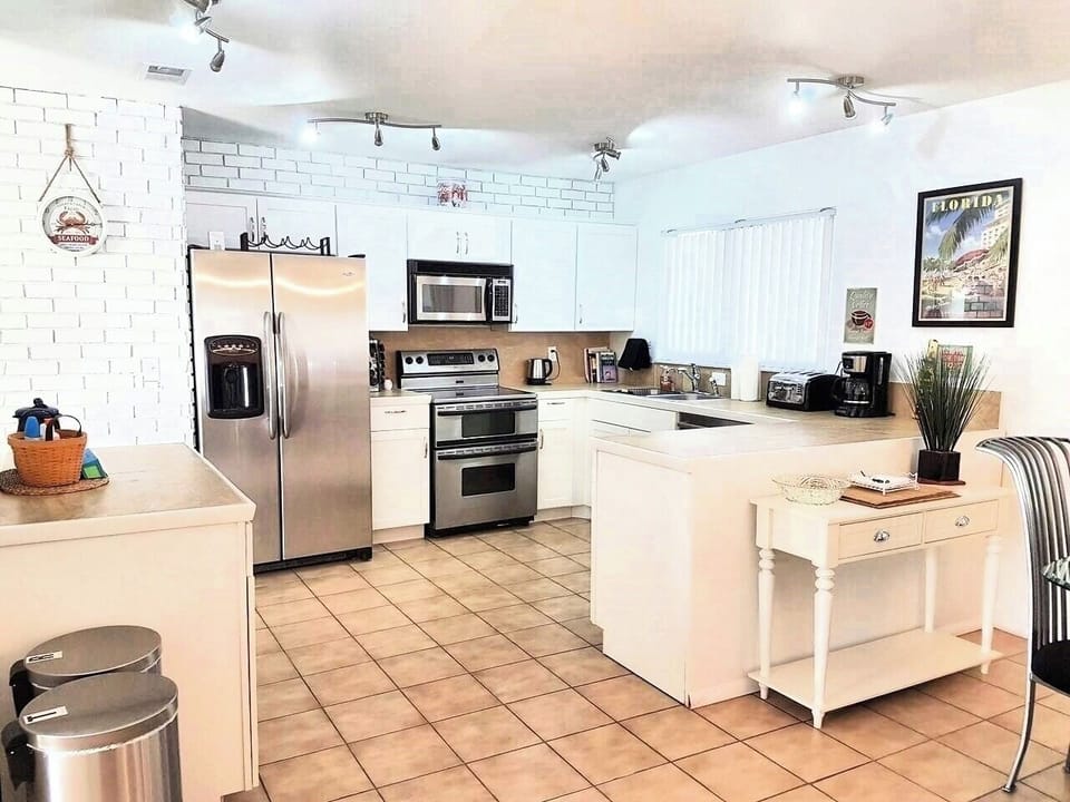 Open Airy Kitchen