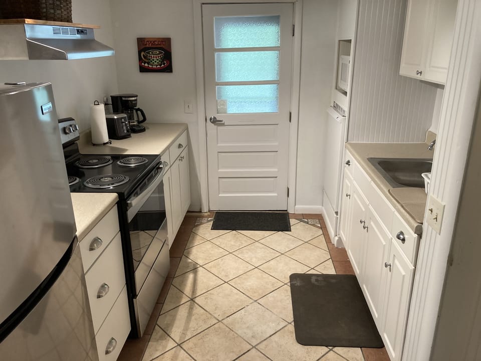 Full kitchen.