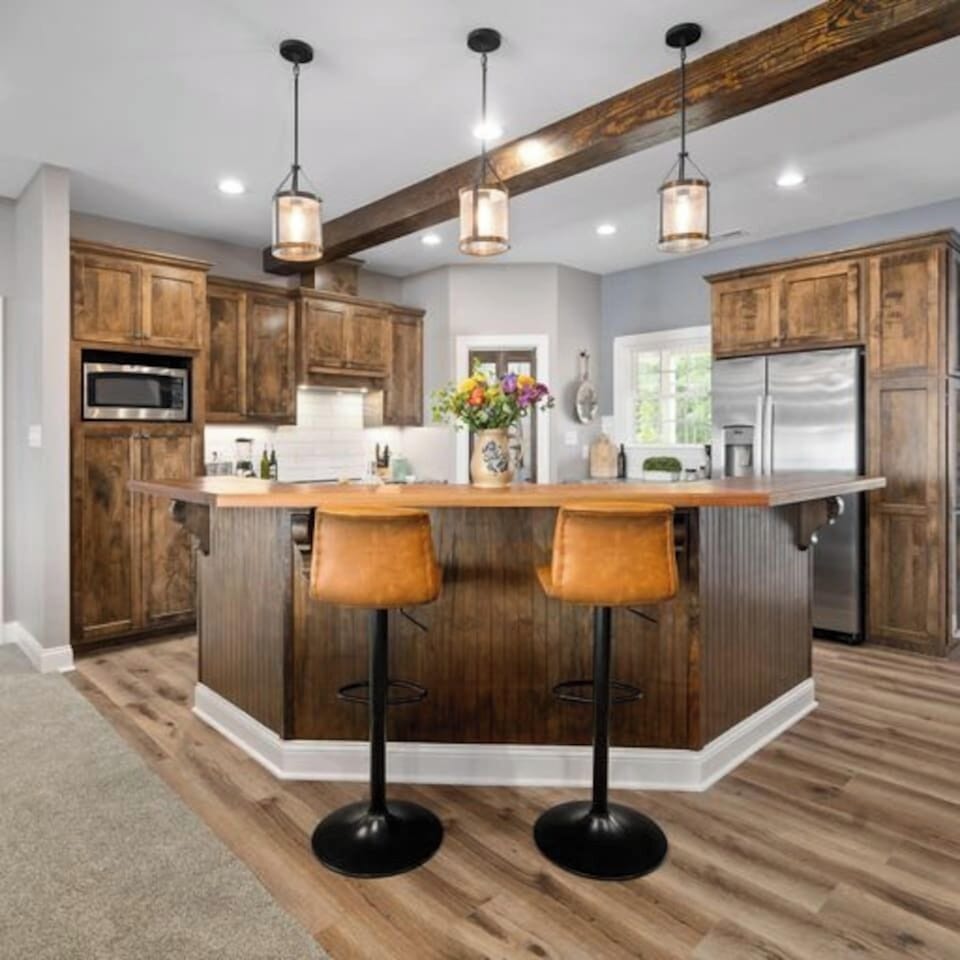Fully appointed kitchen so you can do as much or as little of your own cooking during your stay. 
