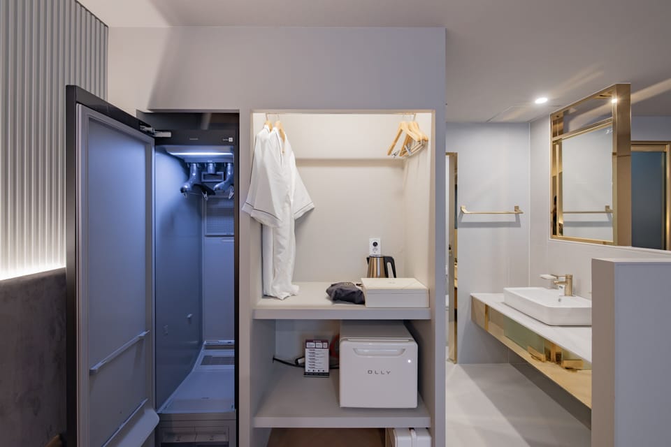Luxury Double Room | Premium bedding, desk, laptop workspace, blackout drapes