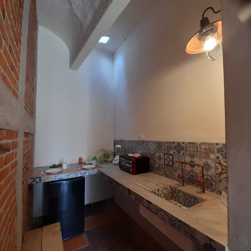 City Room, 1 Bedroom | Private kitchen | Toaster oven