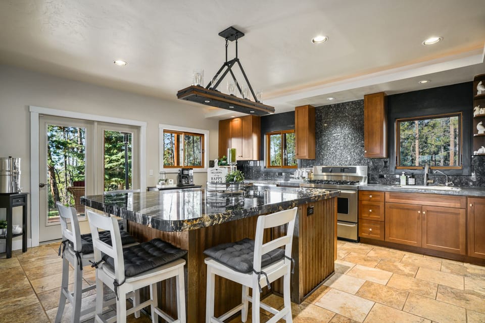 Kitchen and Bar