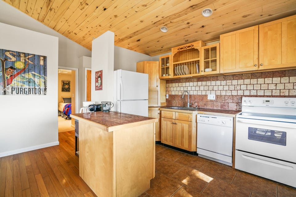 Kitchen and Bar
