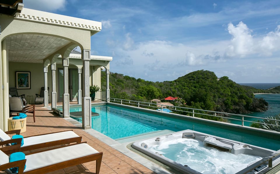 Latitude 15A - St. John, USVI