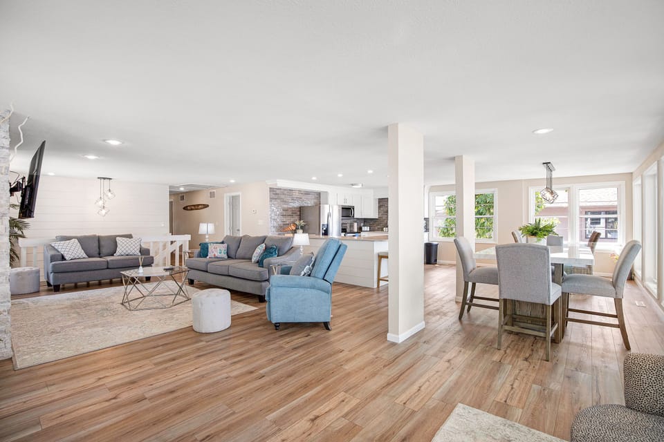 Dining lines with window space