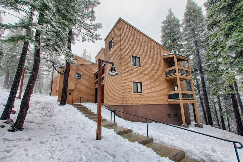 Located just above the Northstar Village with restaurants, shops, après-ski, ice rink, spas and s'mores.  View from condo parking lot requiring steps up to the building.  Entrance to unit is on second floor. 