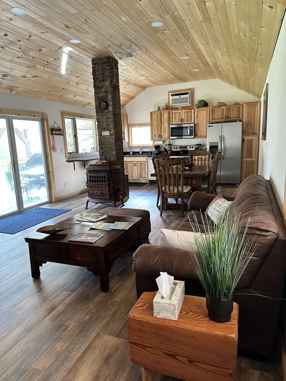 Board games in the coffee table and glass doors out to the large back deck!