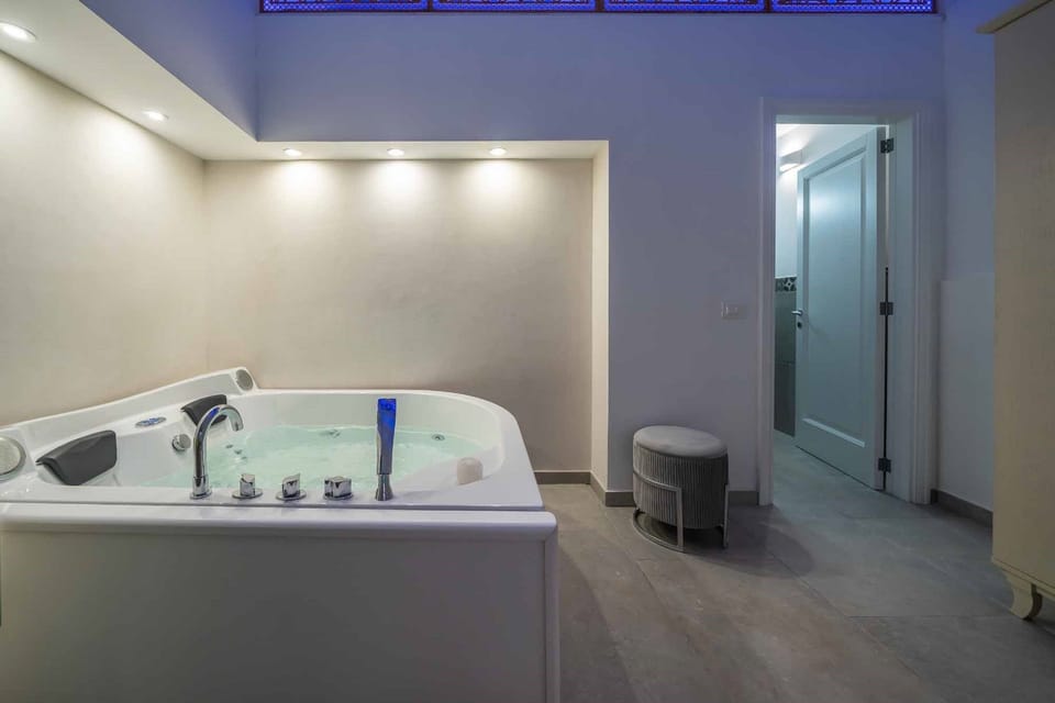 Deluxe Double Room | Private spa tub