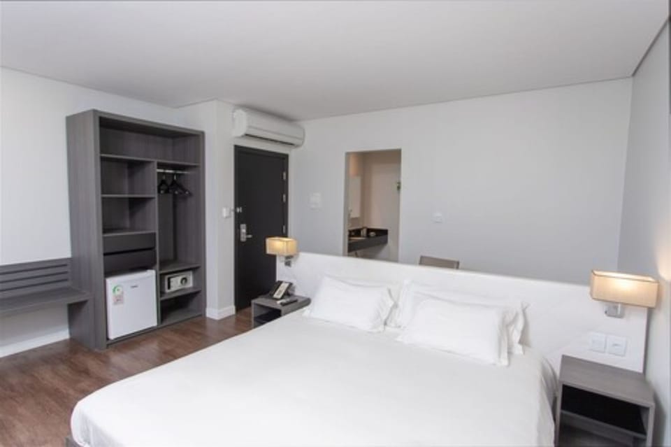 Deluxe Double Room | Premium bedding, minibar, in-room safe, desk