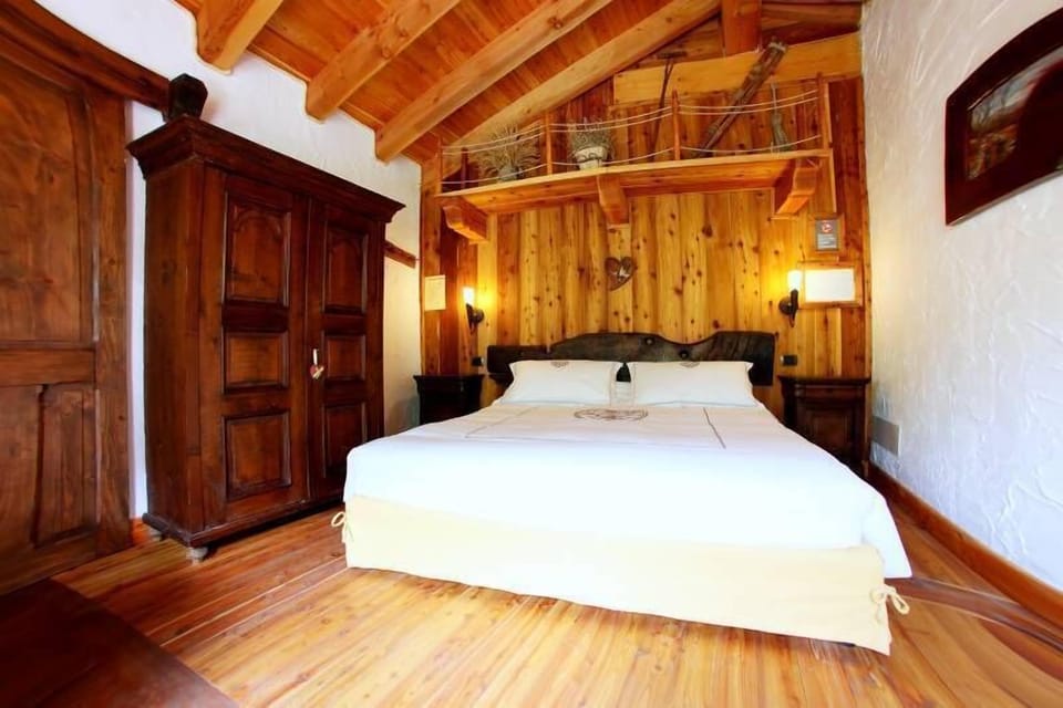 Superior Double Room | In-room safe, individually decorated, individually furnished, desk