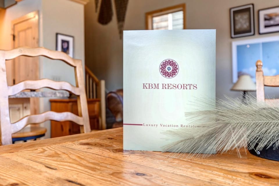 Thoughtful touches and local detail set the tone for a personalized, elevated mountain stay.