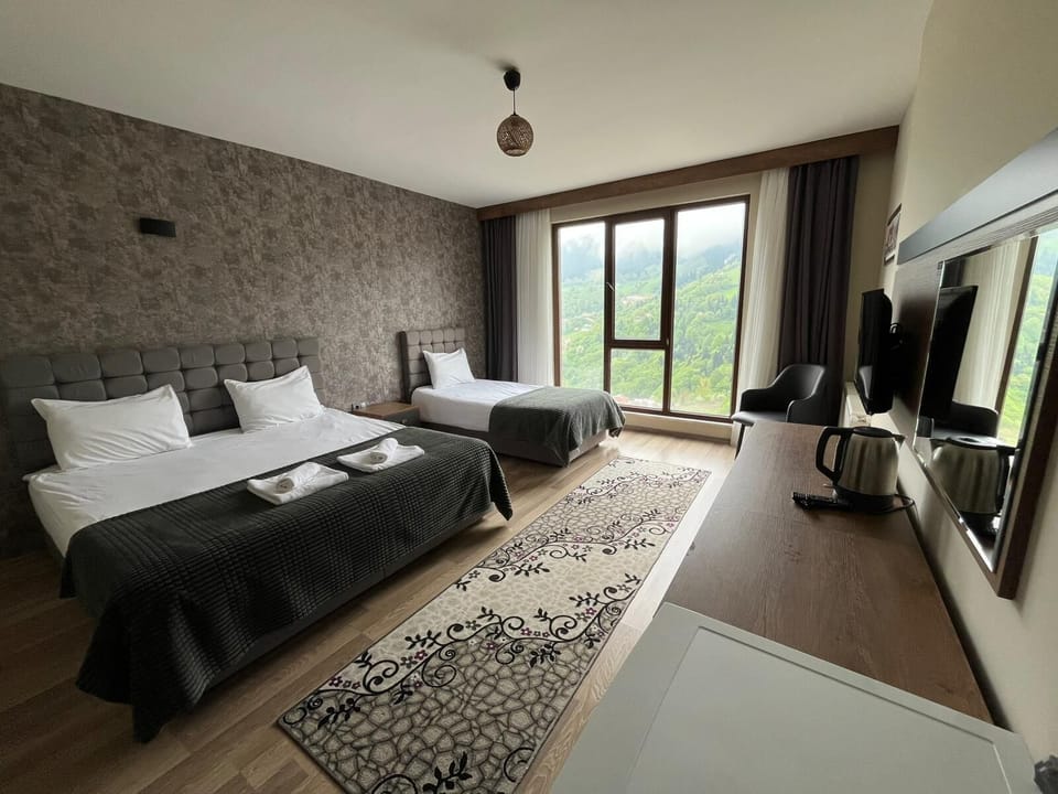 Standard Triple Room | Desk, laptop workspace, free WiFi, bed sheets
