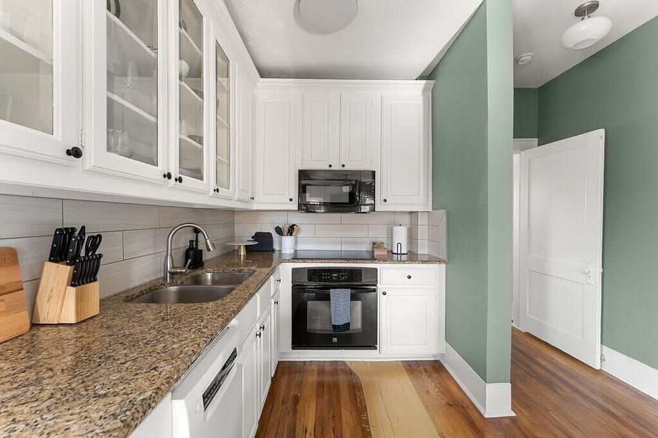 A nice sunny well-equipped kitchen.