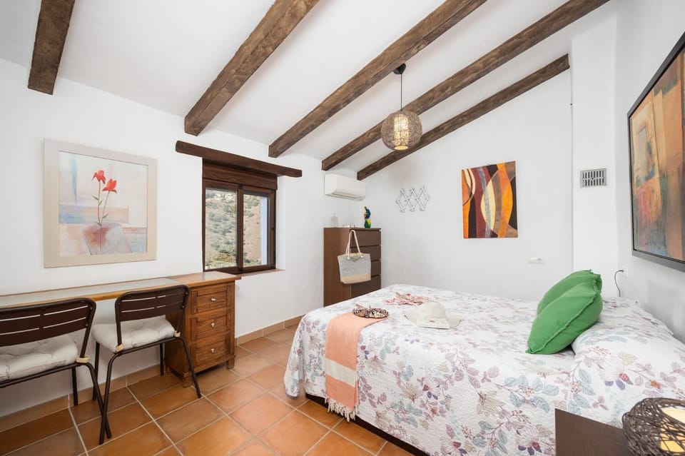 Double bedroom with A/C