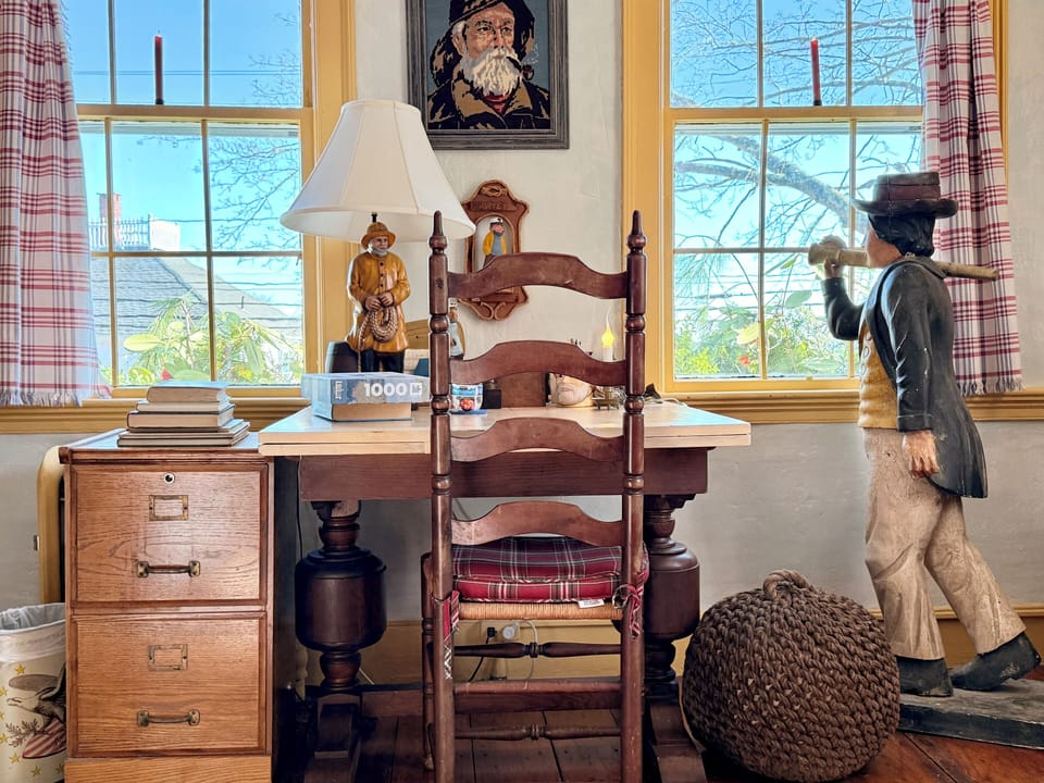 You can enjoy this charming room in many ways~ treat with a friend, write a letter, or make it a cozy nook for yourself